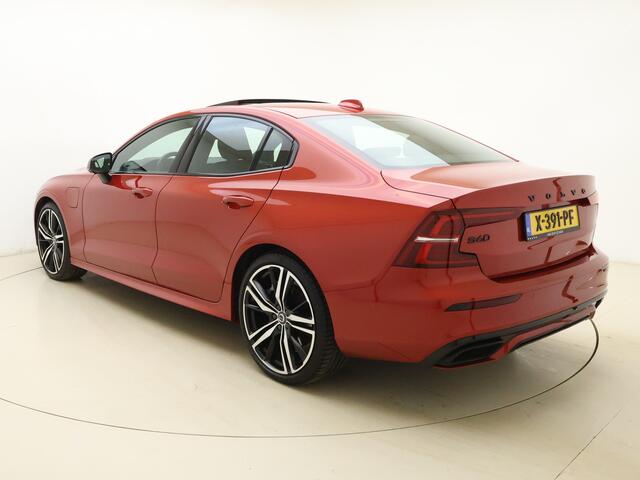 Volvo S60 T8 404pk AWD R-Design / Polestar / 20'' / Styling kit / Head-Up / Harman&Kardon / Panoramadak / Lederen Dashboard / Adapt. Cruise / BLIS / Full-LED /