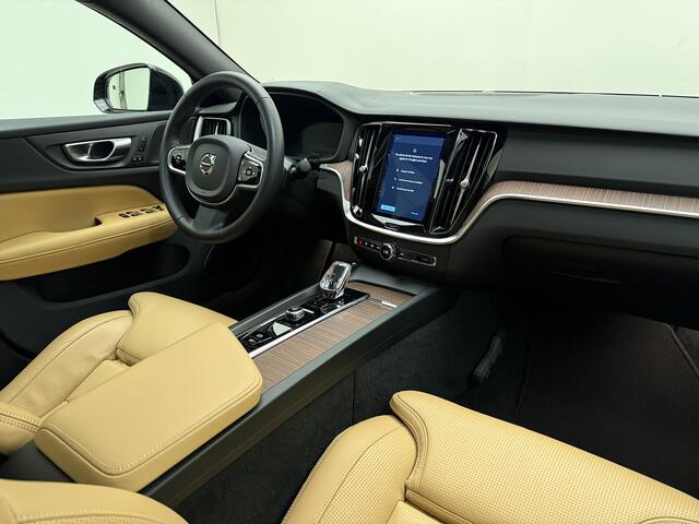 Volvo S60 B4 211pk Plus Dark / Schuif-kanteldak / H&K Audio / Semi elektrische trekhaak / Geventileerd leder / Getint glas / Stoel&Stuurverwarming.