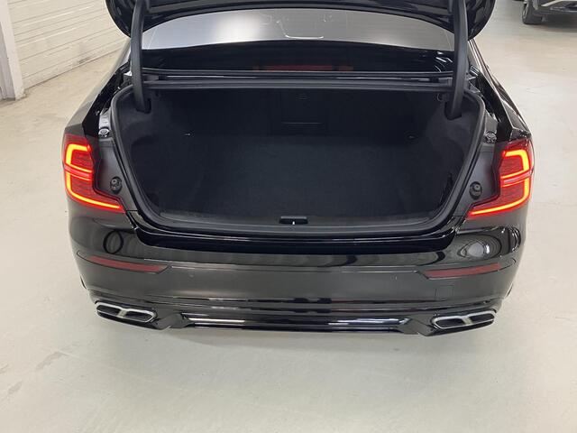 Volvo S60 2.0 T5 Intro Edition / 1e eigenaar / NL auto / All season banden / Dealer onderhouden / Automaat.