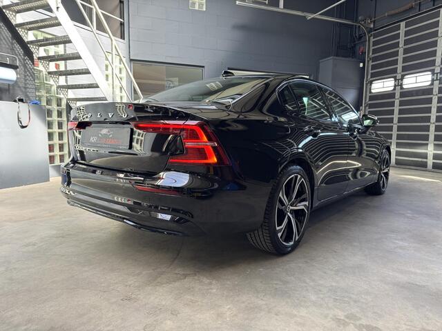 Volvo S60 2.0 B4 Ultimate Dark PANO-H&K-HUD-MEMORY-ACC-NAP