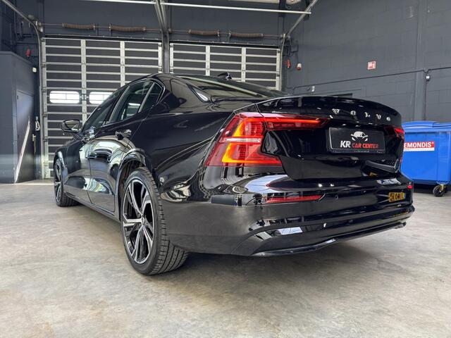 Volvo S60 2.0 B4 Ultimate Dark PANO-H&K-HUD-MEMORY-ACC-NAP