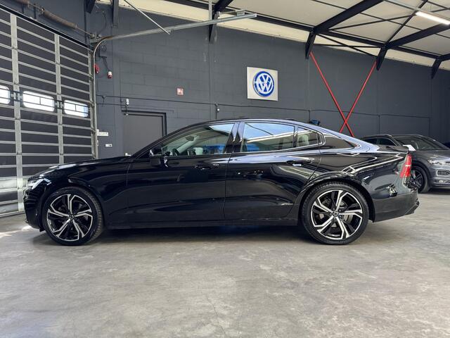Volvo S60 2.0 B4 Ultimate Dark PANO-H&K-HUD-MEMORY-ACC-NAP