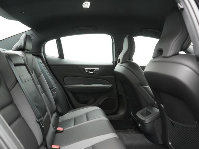 Volvo S60 T4 R-Design 191pk | Lederen Sportstoelen Memory | Camera | 19"L.M. | Apple Carplay | Virtual Cockpit | Navigatie | DAB | Cruise Control |