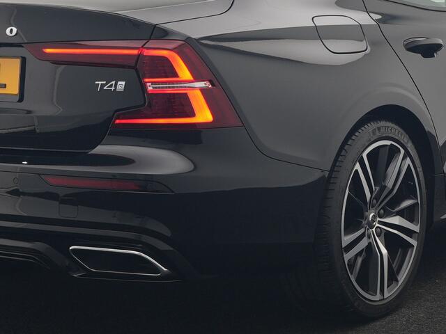 Volvo S60 T4 R-Design 191pk | Lederen Sportstoelen Memory | Camera | 19"L.M. | Apple Carplay | Virtual Cockpit | Navigatie | DAB | Cruise Control |