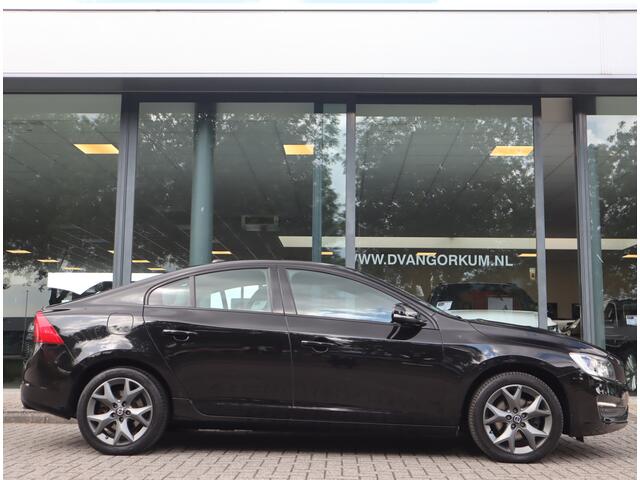 Volvo S60 2.0 T3 Nordic+ Navi / Afn Trekh / Elekramen / Cruise / Handgeschakeld 6 versn / Dealer onderhouden