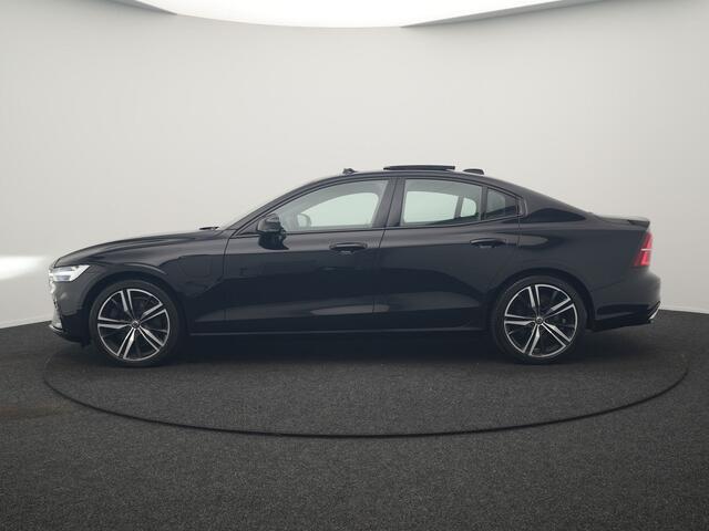 Volvo S60 T8 AWD R Design Polestar Engineerd PHEV 405pk Dealer O.H. | Panodak | Adaptive Cruise | Camera | Harman / Kardon | Lederen Sportstoelen Memory & Verwarmd | Keyless | Stuur Verwarmd | Apple Carplay | Navigatie | DAB | Plug In Hybrid |