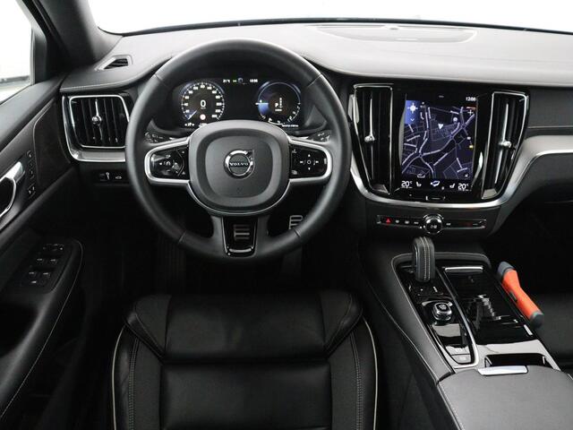 Volvo S60 2.0 Recharge T6 AWD Core | SOH 97,5% | Panoramadak | Stoel & Stuurverwarming | Pilot assist | Adaptive cruise | Navigatie | Bluetooth | Carplay | Climate control | Harman Kardon | DAB+