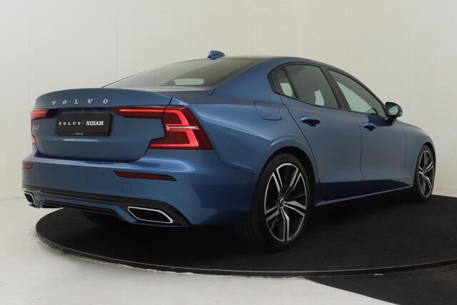 Volvo S60 B3 (M-HYBRID) R-DESIGN -CAMERA|POWER-SEAT|KEYLESS|ADAP.CRUISE|BLIS|CARPLAY|19"