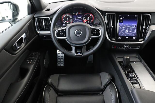 Volvo S60 B4 (M-HYBRID) R-DESIGN -PANO.DAK|HARMAN/KARDON|CAMERA|SPORTSTOELEN|KEYLESS|RESERVEWIEL|STYLING|19"
