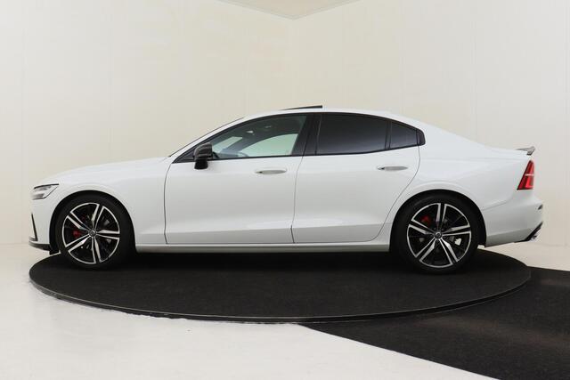 Volvo S60 B4 (M-HYBRID) R-DESIGN -PANO.DAK|HARMAN/KARDON|CAMERA|SPORTSTOELEN|KEYLESS|RESERVEWIEL|STYLING|19"