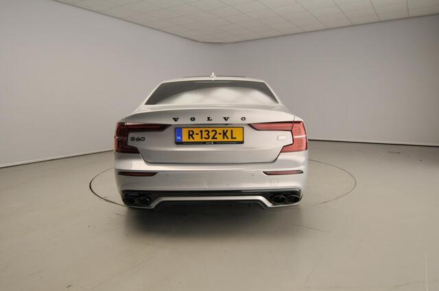 Volvo S60 2.0 Recharge T6 AWD Plus Dark Leder / Trekhaak / Schuifdak / Alu wielen
