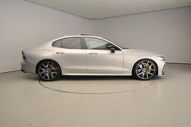 Volvo S60 2.0 Recharge T6 AWD Plus Dark Leder / Trekhaak / Schuifdak / Alu wielen