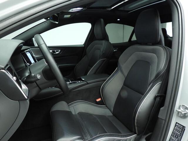 Volvo S60 2.0 Recharge T6 AWD Plus Dark Leder / Trekhaak / Schuifdak / Alu wielen