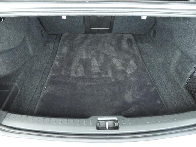 Volvo S60 2.0 Recharge T6 AWD Plus Dark Leder / Trekhaak / Schuifdak / Alu wielen