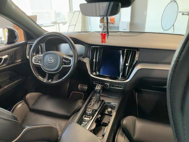 Volvo S60 2.0 T4 R-DESIGN AUTOMAAT Lederen sportstoelen | Open dak | Harman Kardon | HUD