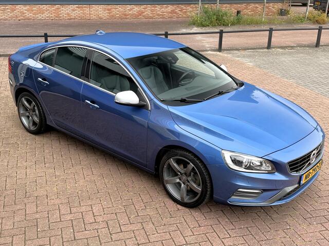 Volvo S60 2.0 T3 R-Design / Bursting Blue / 2de Eigenaar