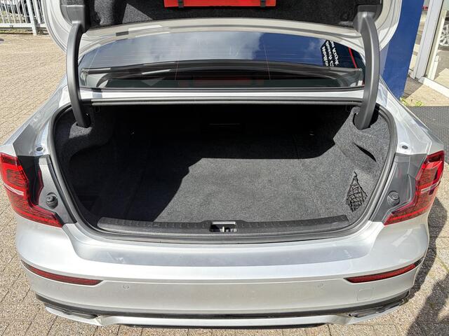 Volvo S60 2.0 T4 R-Design / Automaat / NL-Auto / Dealer-Onderhouden / Adaptieve Cruise-Control / Pilot-Assist / Standkachel / Vol-Leder / Elektr.-Stoelen met Geheugen / LED / Keyless / Radio-Bluetooth / Navi / PDC V+A met Camera / 20'' LMV / ENZ.