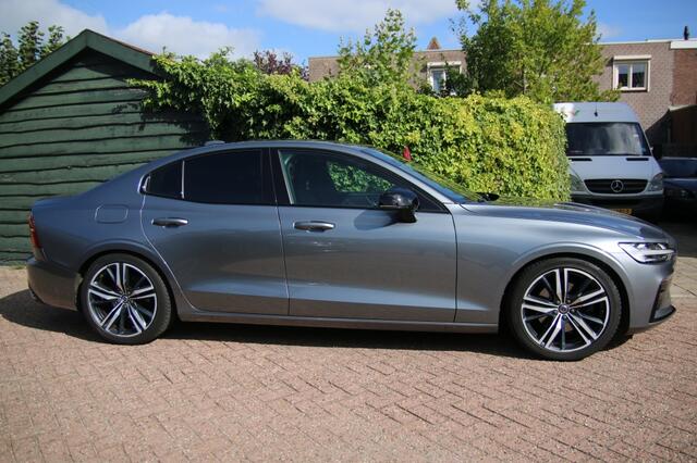 Volvo S60 2.0 T4 R-Design Polestar engineered