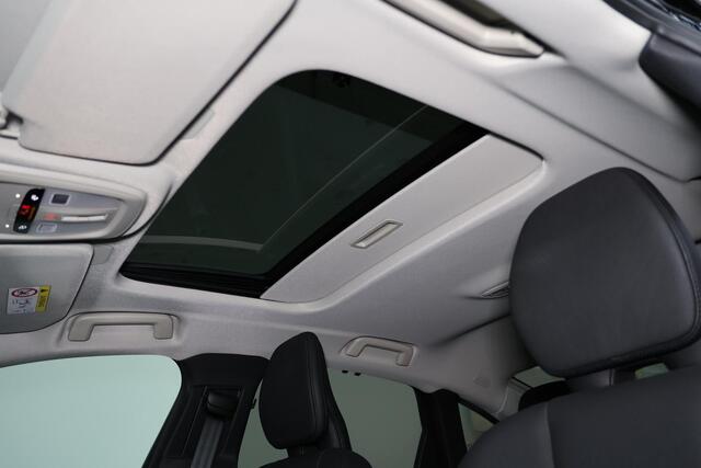 Volvo S90 T8 AWD Ultra Dark - LONG RANGE - Schuif/kanteldak - IntelliSafe Assist & Surround - 360º Camera - Harman/Kardon audio - Adaptieve LED koplampen - Verwarmde voorstoelen, stuur & achterbank - Parkeersensoren voor & achter - Elektr. bedienb. voorstoelen met