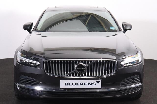 Volvo S90 T8 AWD Ultra Bright - Schuif/kanteldak - IntelliSafe Assist & Surround - 360º Camera - Bowers & Wilkins audio - Adaptieve LED koplampen - Verwarmde voorstoelen, stuur & achterbank - Parkeersensoren voor & achter - Elektr. bedienb. voorstoelen met geheugen