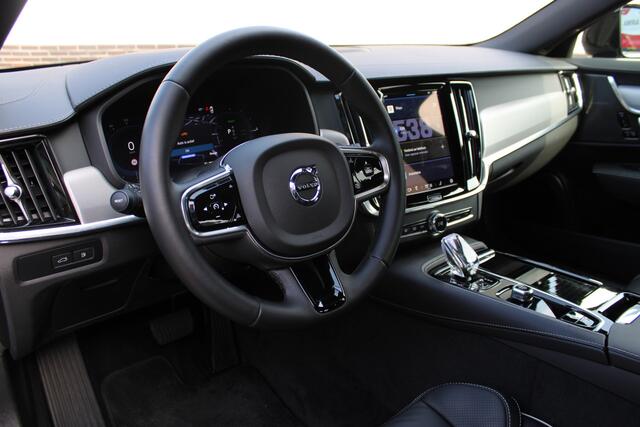 Volvo S90 2.0 T8 AWD Plus Dark | Schuifdak | Luchtvering | Long Range | Leder