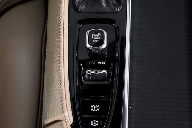 Volvo S90 2.0 T4 190 PK Momentum+ - Automaat Orig. NL | Polestar Engineerd | Dig. Cockpit | Cruise | Stoelverw. | PDC | NAV + App. Connect | ECC | Elek.Trekhaak | LM 18" |