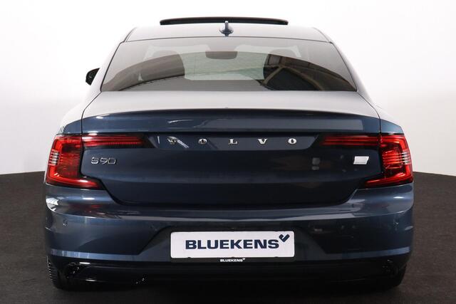 Volvo S90 T8 AWD Plus Dark - Schuif/kanteldak - IntelliSafe Assist & Surround - 360º Camera - Harman/Kardon audio - Adaptieve LED koplampen - Verwarmde voorstoelen, stuur & achterbank - Parkeersensoren voor & achter - Elektr. bedienb. voorstoelen met geheugen - Ext