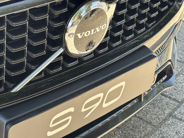 Volvo S90 T8 455pk AWD Ultimate Dark B&W Head-Up Luchtvering Tailored Wool