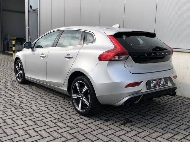 Volvo V40 2.0 T2 R-Design 11-2016 met Navi Climate Pdc Elek pakket Sportve