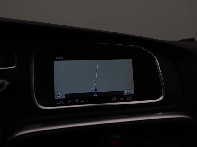 Volvo V40 2.0 T2 Momentum | Trekhaak | Stoel Verwarming | Airco | Navigatiesysteem | Bluetooth | Cruise Controle | 16 Inch