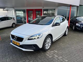 volvo-v40-cross-country-2.0-t3-mome