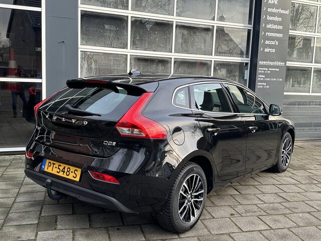 Volvo V40 2.0 D2 Nordic+ Panorama Leder Navi Led Trekhaak