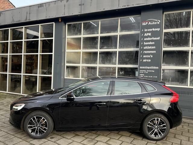 Volvo V40 2.0 D2 Nordic+ Panorama Leder Navi Led Trekhaak