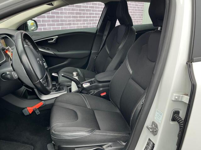 Volvo V40 2.0 T3 Momentum
