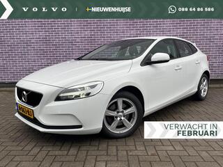 volvo-v40-2.0-t3-momentum