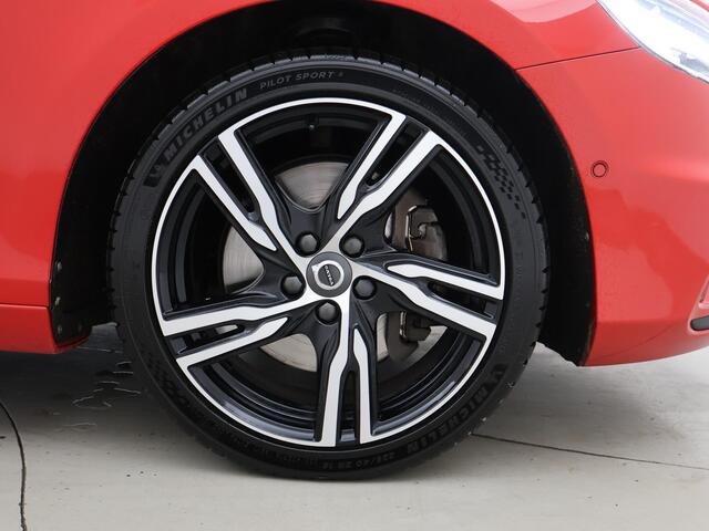 Volvo V40 2.0 T4 190 PK AUT. R-DESIGN + PANORAMA | LEDER | AFN. TREKHAAK | 18 INCH | CAMERA | LED