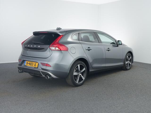 Volvo V40 1.5 T3 Polar+ Sport R-Design | Pano | Camera | B&O |