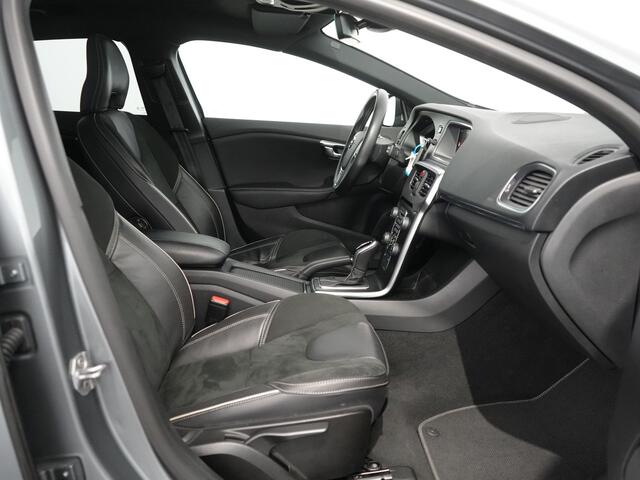Volvo V40 1.5 T3 Polar+ Sport R-Design | Pano | Camera | B&O |