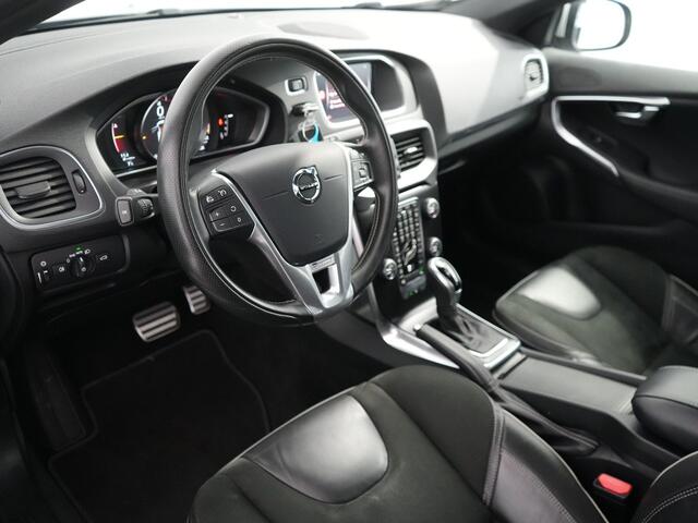 Volvo V40 1.5 T3 Polar+ Sport R-Design | Pano | Camera | B&O |