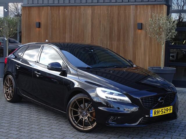 Volvo V40 2.0 T4 250PK Sport / R-Design / LED