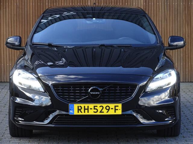 Volvo V40 2.0 T4 250PK Sport / R-Design / LED