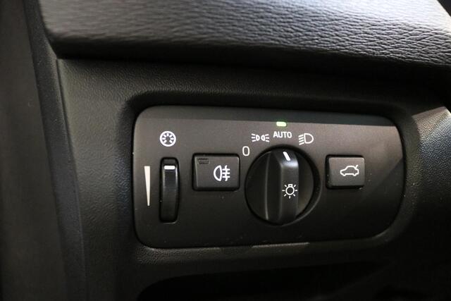 Volvo V40 1.5 T3 Polar+ Sport | 2X R DESIGN | PANO | PREM. SOUND | AUT. | DEALER OH | NL AUTO | NAP |