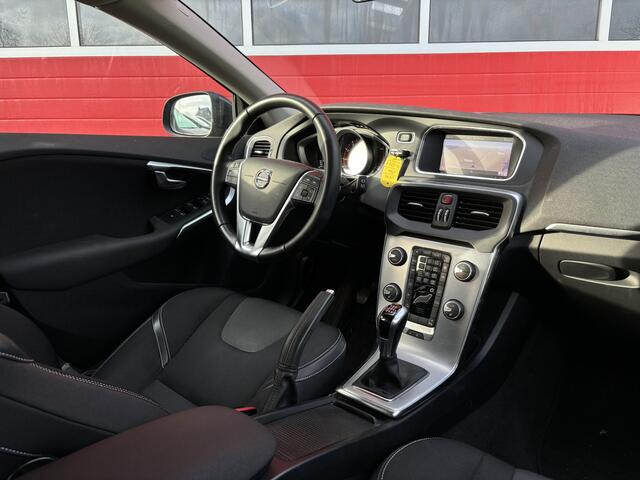 Volvo V40 2.0 T2 Nordic+ STANDKACHEL / TREKHAAK / FULL LED / STOELVERW / NAVI / CLIMA / PDC / BLUETOOTH / CRUISE / NL-AUTO