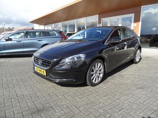 volvo-v40-2.0-t3-nordic+