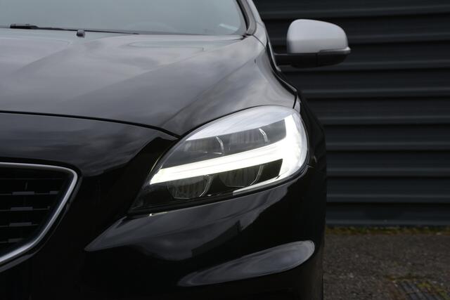 Volvo V40 2.0 T4 Business Sport R-Design