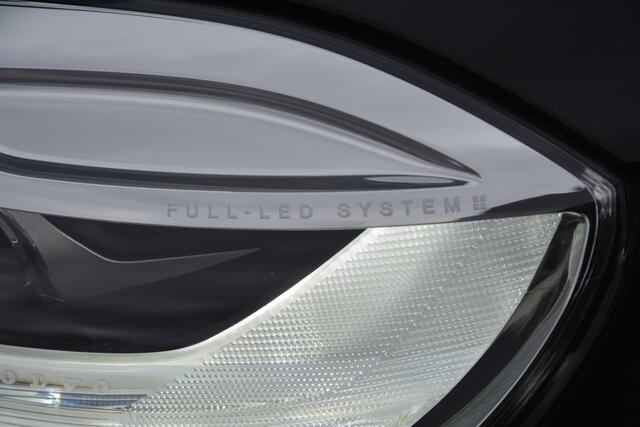 Volvo V40 2.0 T4 Business Sport R-Design