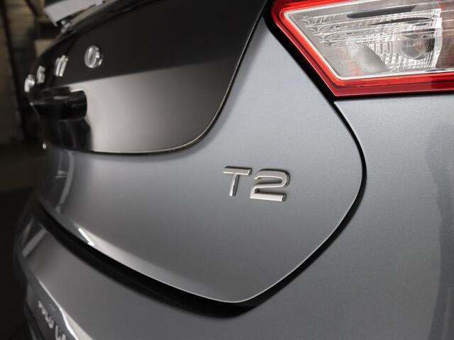 Volvo V40 2.0 T2 Momentum Nordic+ Park.Verwarming On Call