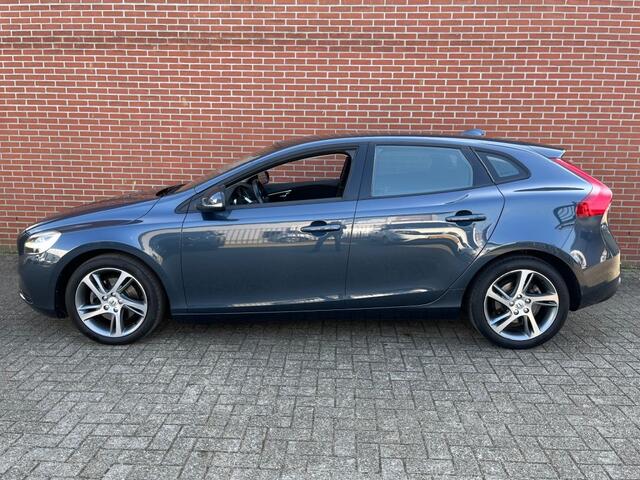 Volvo V40 2.0 T2 R-DESIGN NAVI CLIMA CRUISE PDC CAMERA STOELVERW TREKHAAK