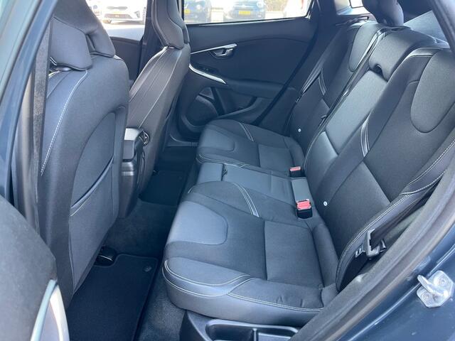 Volvo V40 2.0 T2 R-DESIGN NAVI CLIMA CRUISE PDC CAMERA STOELVERW TREKHAAK