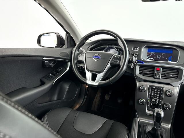 Volvo V40 T2 Momentum | Act. Bochtverlichting | Stoelverwarming